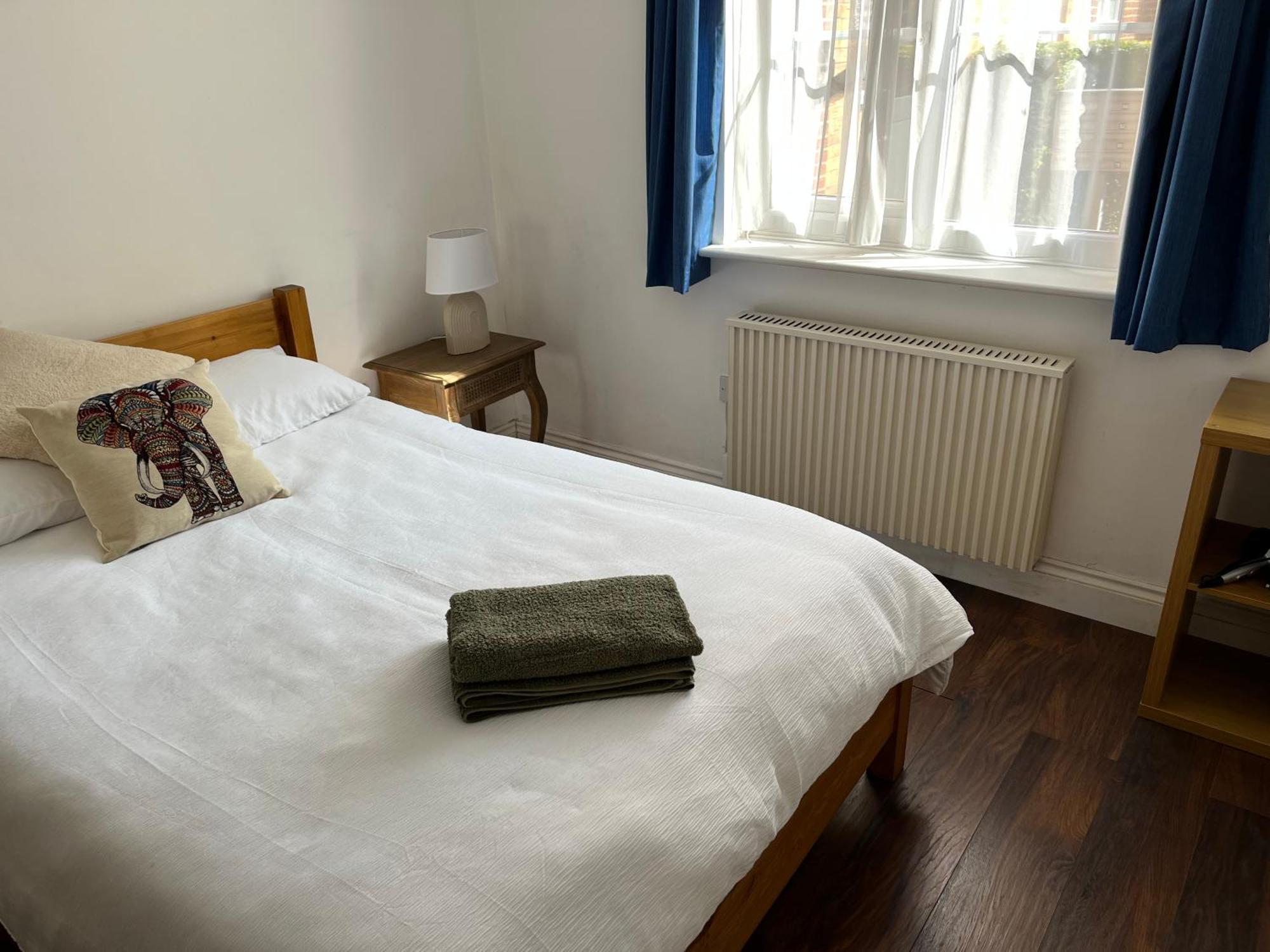 Comfortable Two Bedroom Modern Apartment 伦敦 外观 照片