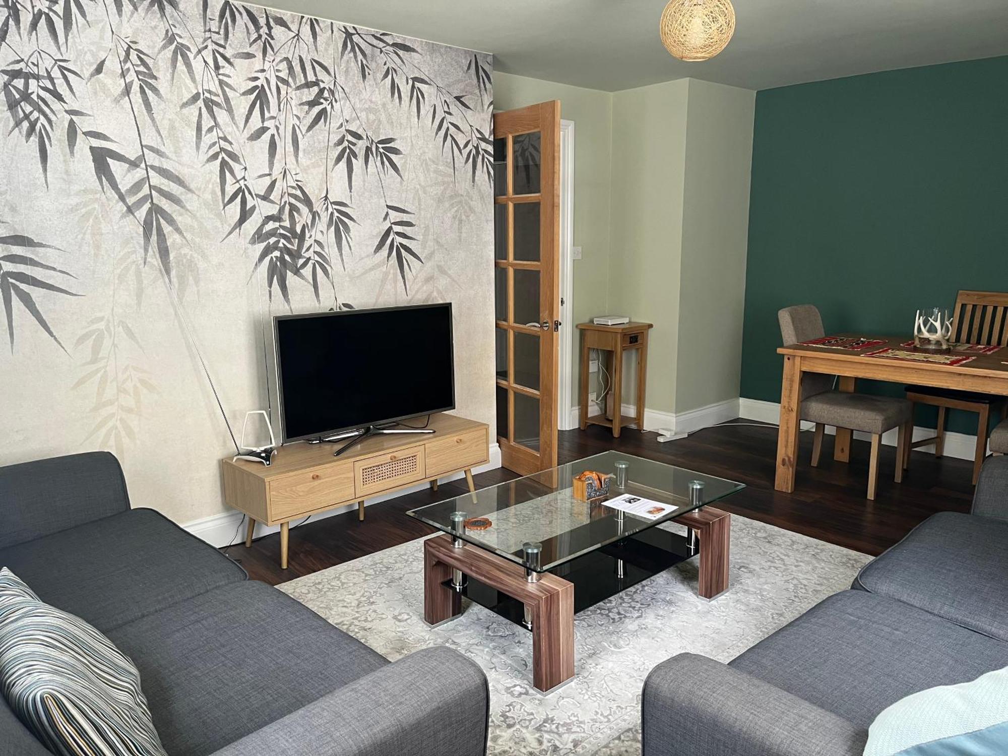 Comfortable Two Bedroom Modern Apartment 伦敦 外观 照片