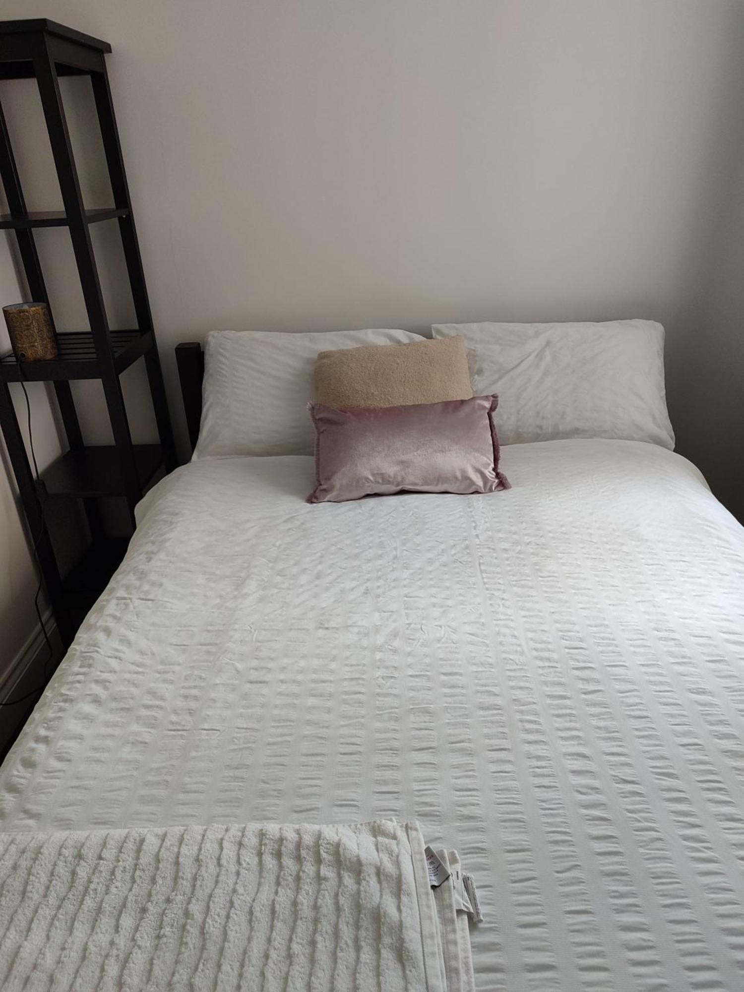 Comfortable Two Bedroom Modern Apartment 伦敦 外观 照片